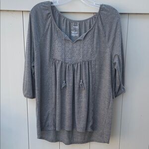 Women’s size L gray Gypsy style blouse by Sonoma